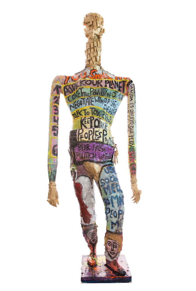 Sculptures Absurdism´s Giant