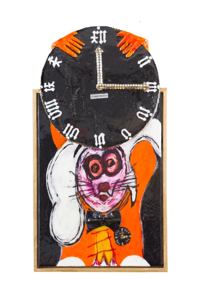 Alice Sculpture – White Rabbit