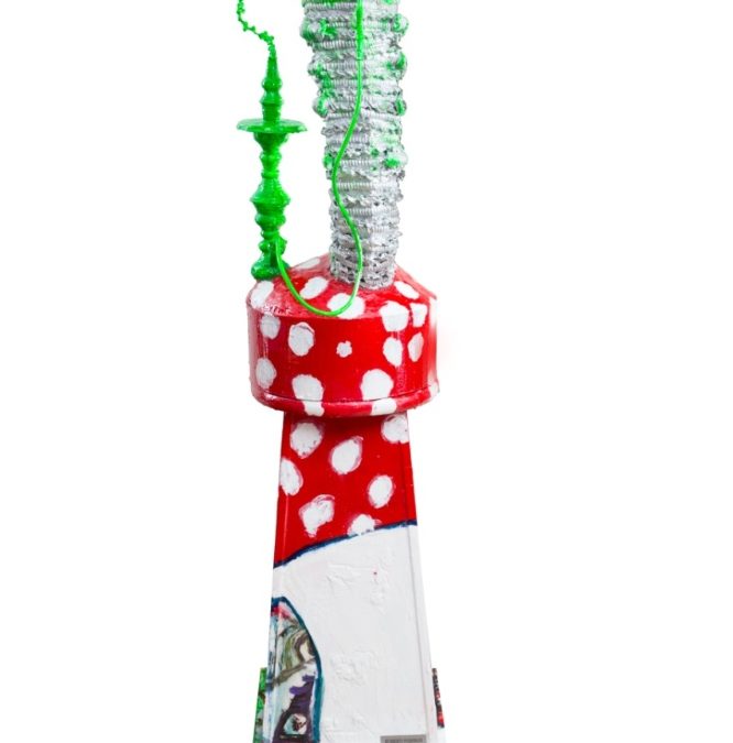 Alice Sculpture – Caterpillar