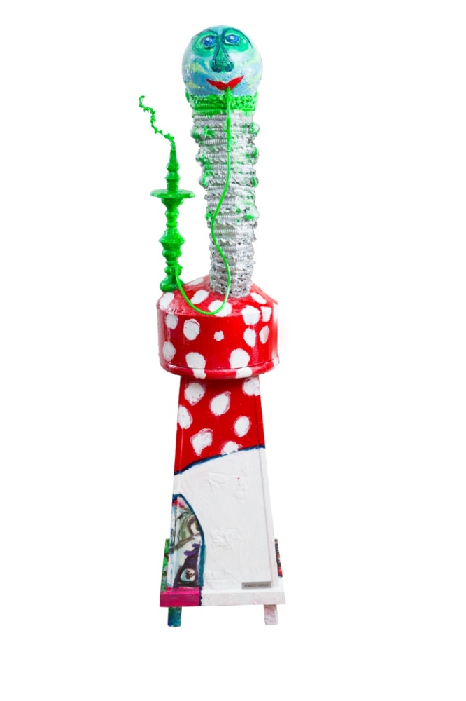 Alice Sculpture – Caterpillar